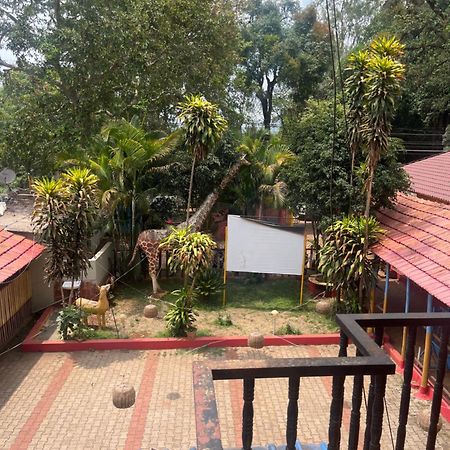 Hotel Madhura Белгаум Экстерьер фото